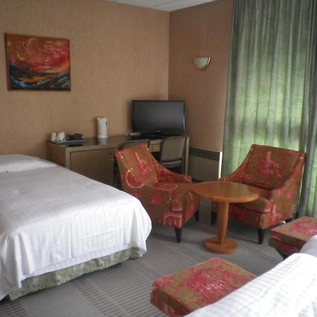 Hotel Le Cleves Charleville-Mézières Szoba fotó