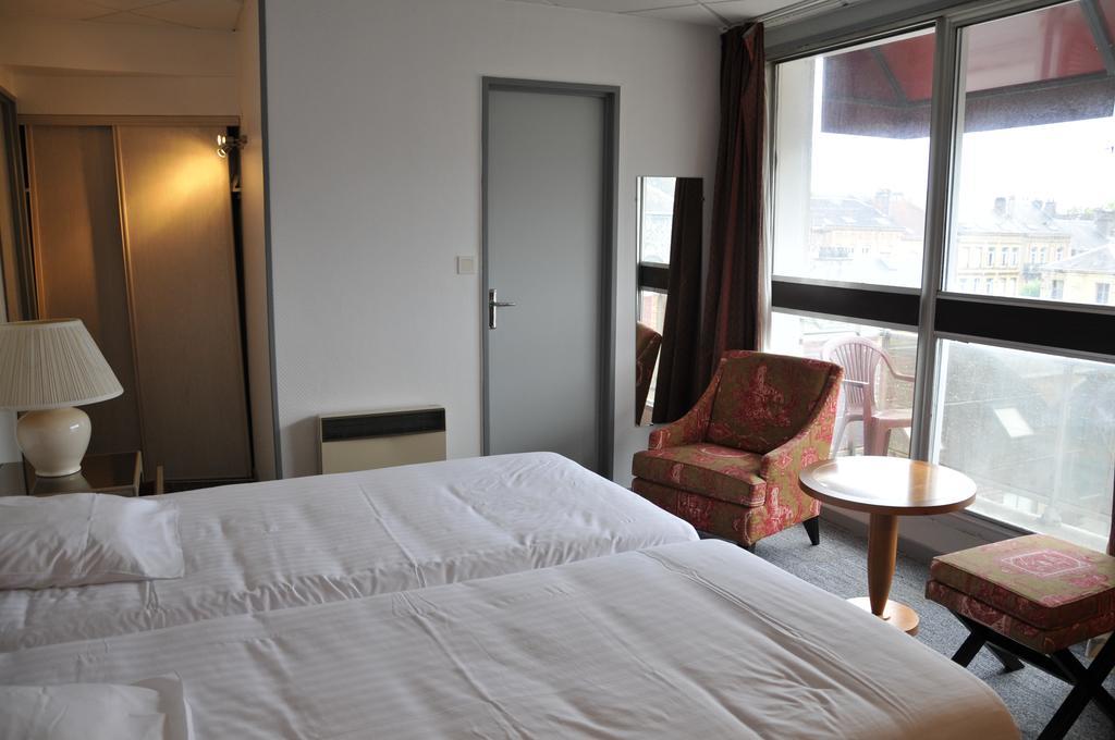 Hotel Le Cleves Charleville-Mézières Kültér fotó