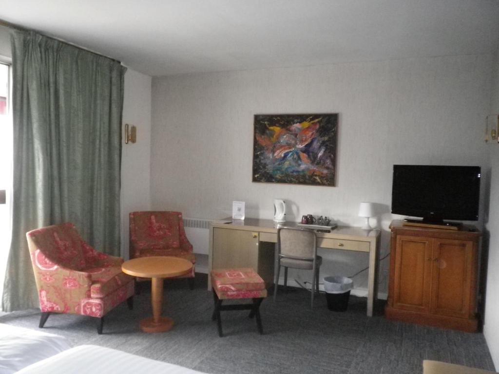 Hotel Le Cleves Charleville-Mézières Szoba fotó